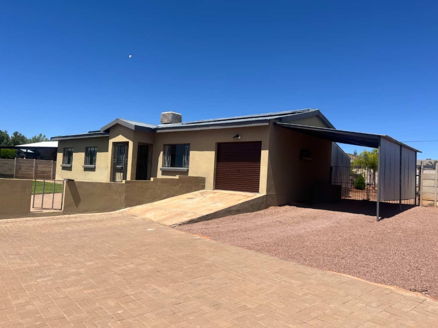 4 Bedroom Property for Sale in Keidebees Northern Cape